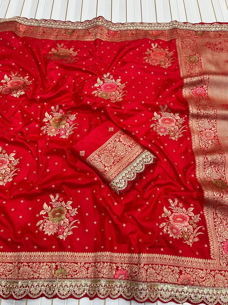 Dolla Silk Embroidery Work Lace Banarasi Saree