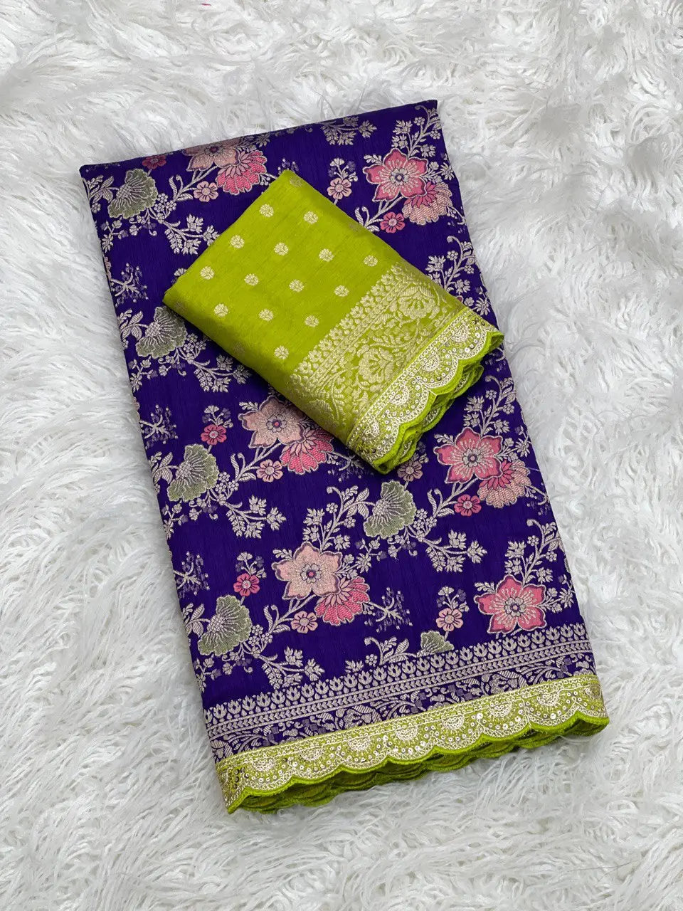 Dola Silk Zari Pallu woven Banarasi Saree