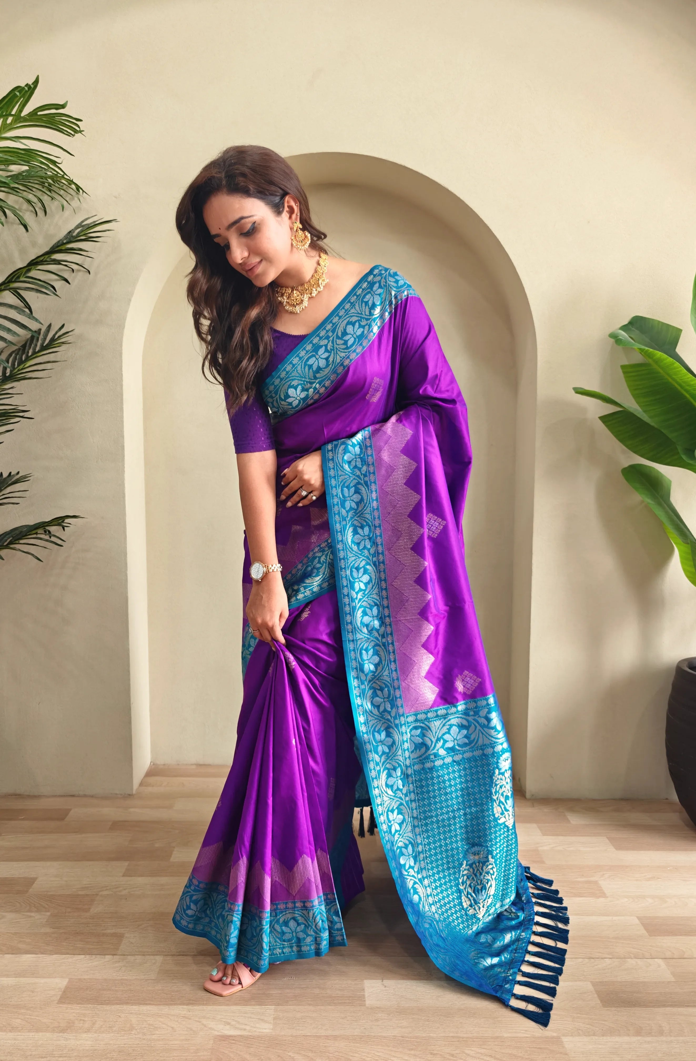Dual Tone Designer Banarasi Soft Silk Saree